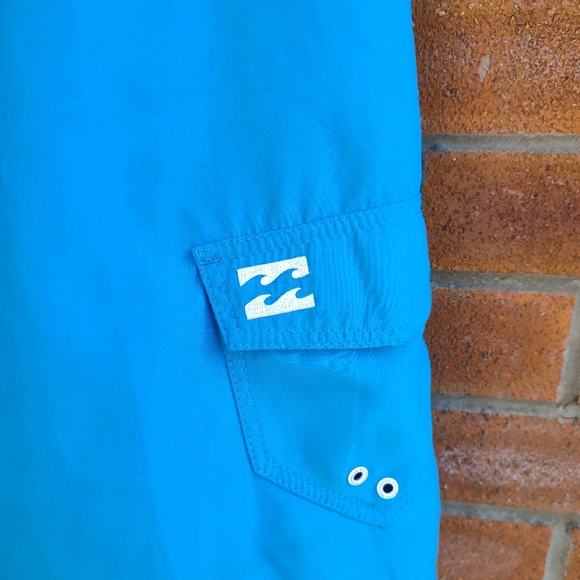 Billabong Short W34 Blue Shorts With Graphic - Picture 3 of 7